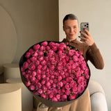 Букет из розовых кустовых пионовидных роз
