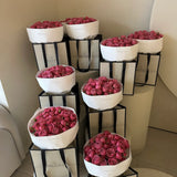 Букет из розовых кустовых пионовидных роз