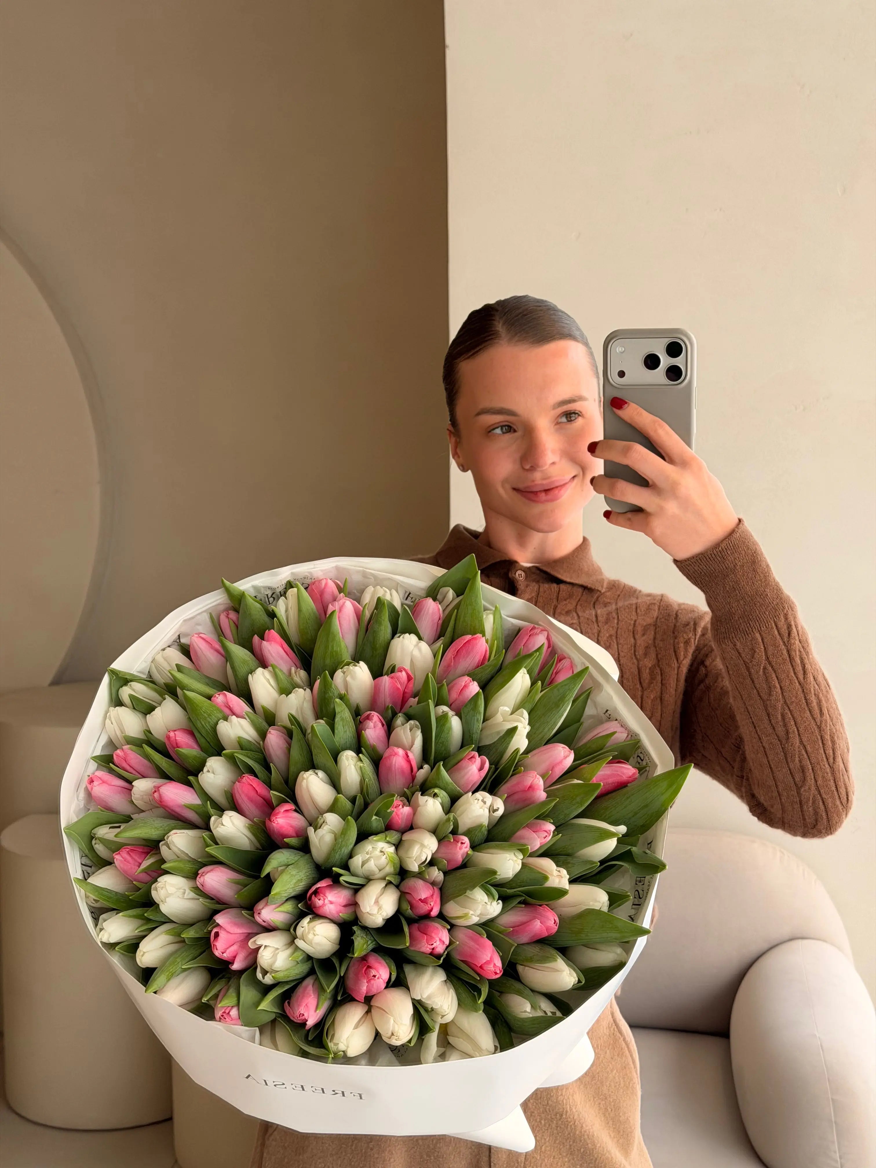 Букет з тюльпанів - Freesia