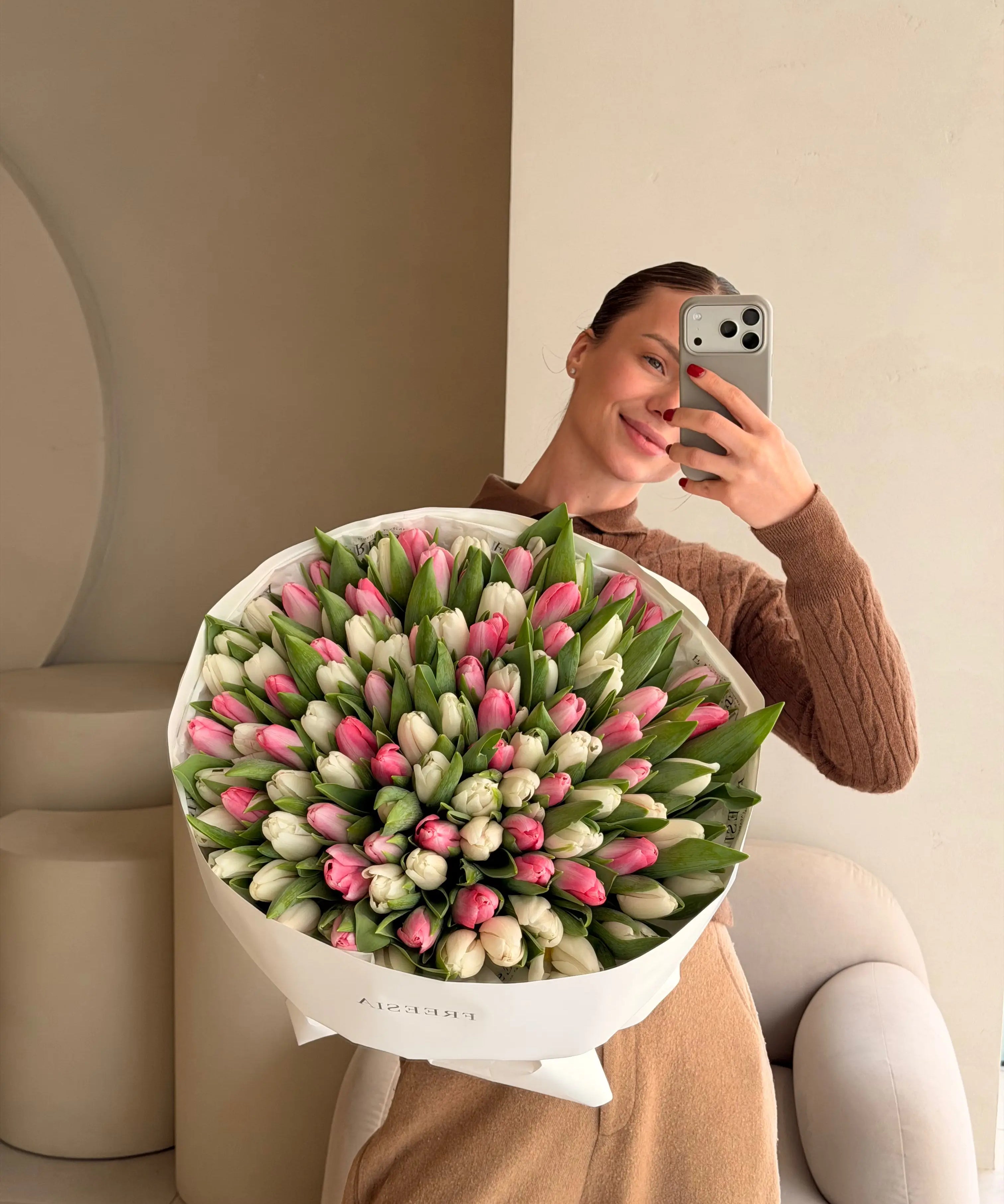Букет з тюльпанів - Freesia