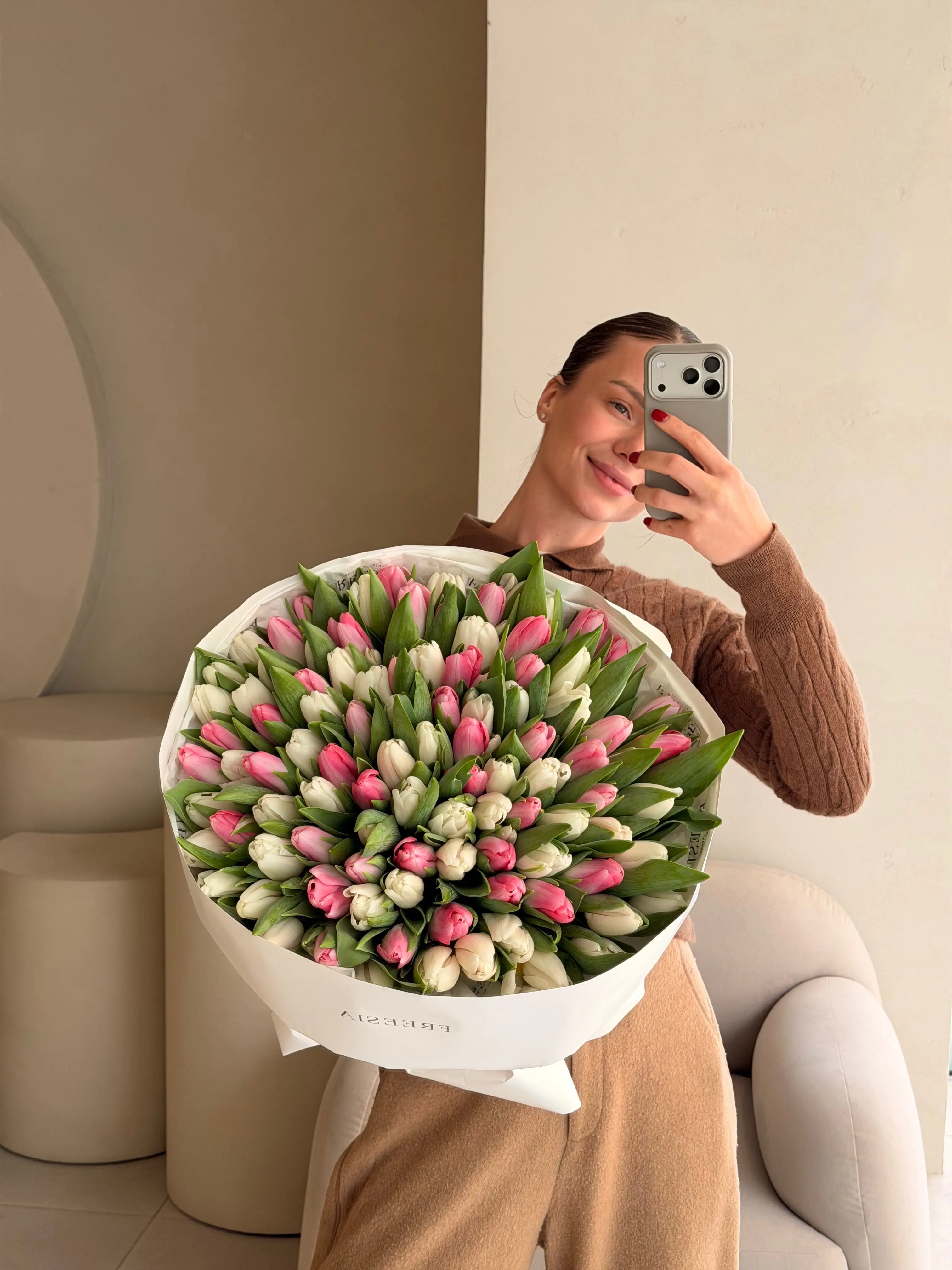 Букет з тюльпанів - Freesia