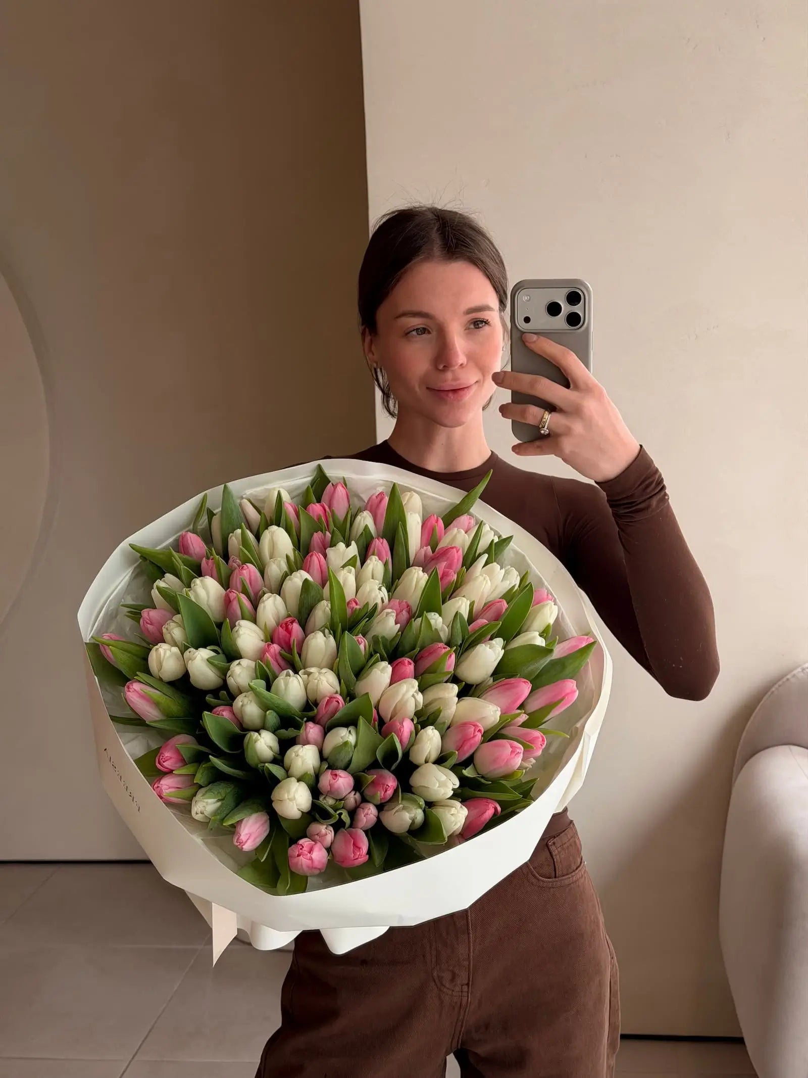 Букет з тюльпанів - Freesia