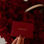 Французька троянда у кошику - Freesia